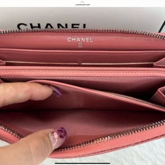🔥 RARE! CHANEL• Chevron Stitched Tassel Charm Zip Wallet- one of a kind! - Picture 6 of 16